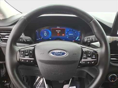 Used 2022 Ford Escape Titanium AWD/4WD image 23