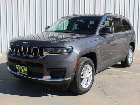 Used 2023 Jeep Grand Cherokee L Laredo image 1