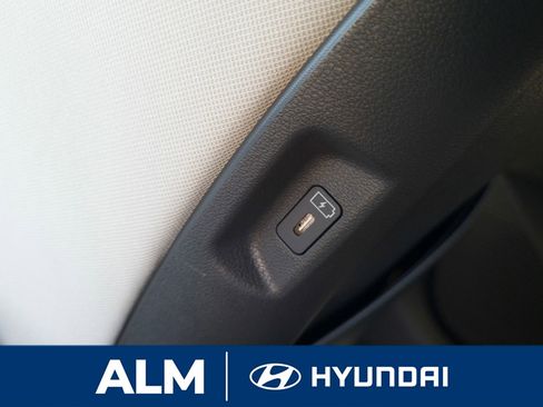 New 2026 Hyundai Santa Fe SE image 18