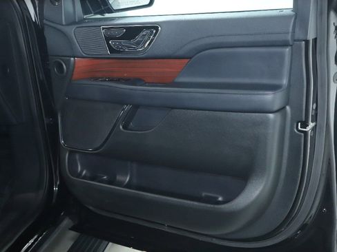 Used 2022 Lincoln Navigator Reserve image 37