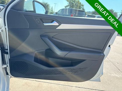Used 2019 Volkswagen Jetta S w/ Driver Assistance Package FWD image 9