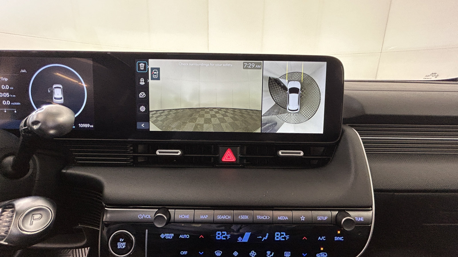 Used 2025 Hyundai Ioniq 5 Limited AWD/4WD image 31