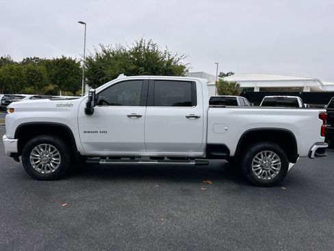 Used 2021 Chevrolet Silverado 2500 High Country w/ Z71 Off-Road Package image 6