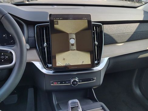 New 2026 Volvo XC90 B6 Plus w/ Protection Package Premier image 21