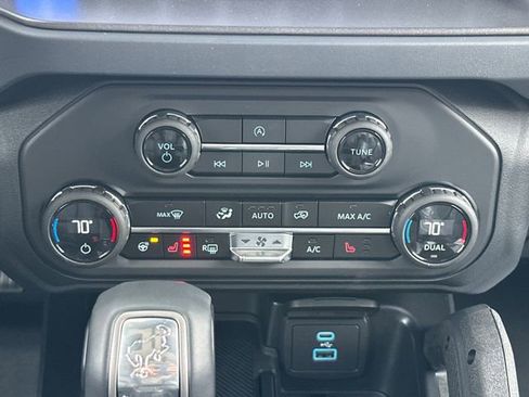 New 2025 Ford Bronco Badlands image 24