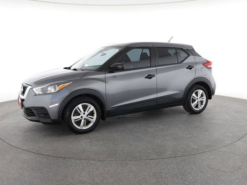 Used 2020 Nissan Kicks S image 6
