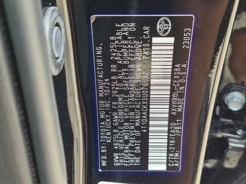 Used 2025 Toyota Camry SE w/ Convenience Package FWD image 20