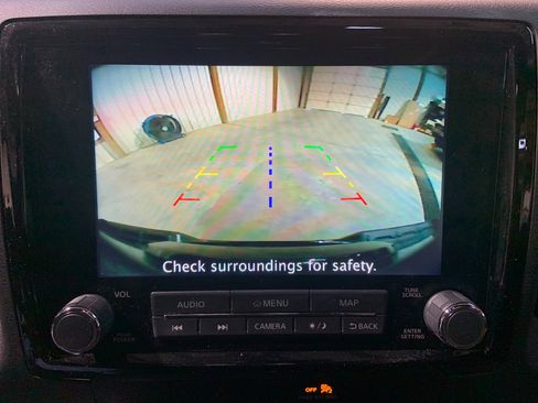 Used 2022 Nissan Frontier PRO-4X w/ Technology Package image 19