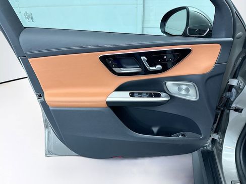 Used 2024 Mercedes-Benz GLC 300 GLC 300 image 23