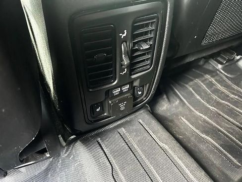 Used 2022 Dodge Durango R/T w/ Quick Order Package 22F AWD/4WD image 9