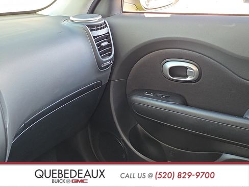 Used 2015 Kia Soul + w/ Eco Package image 21