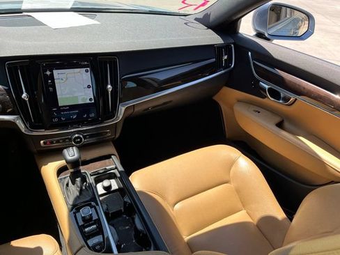 Used 2018 Volvo S90 T5 Momentum w/ Convenience Package AWD/4WD image 12