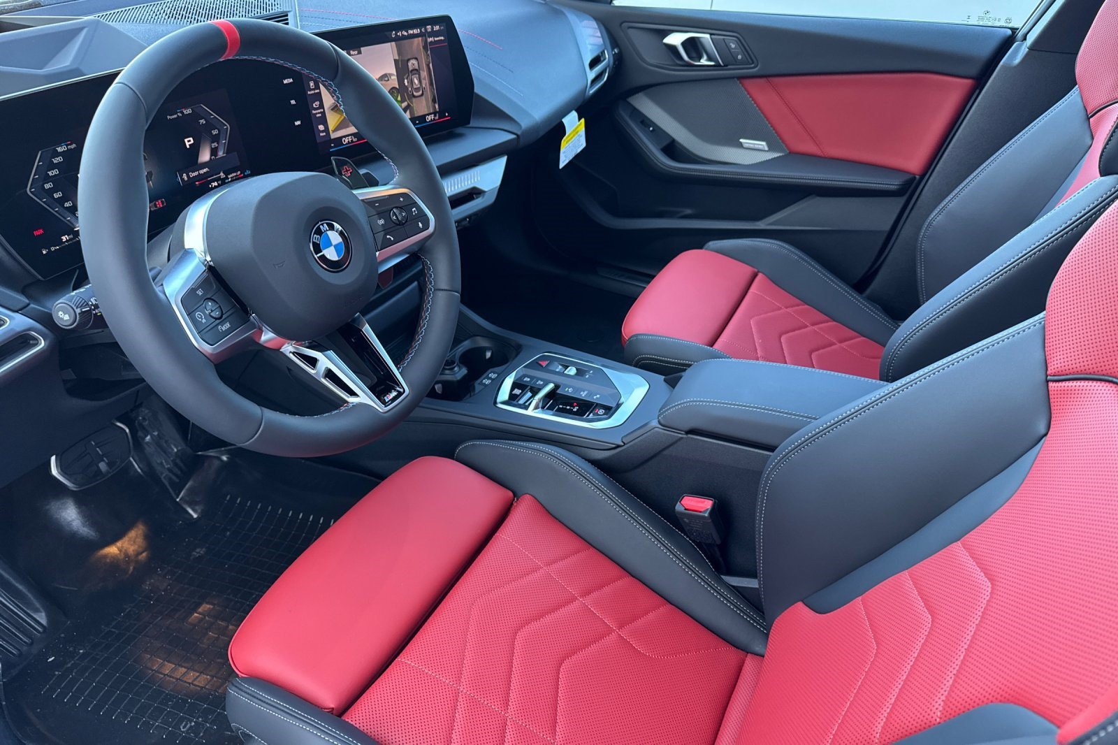 Used 2026 BMW M235i xDrive w/ Technology Package AWD/4WD image 4