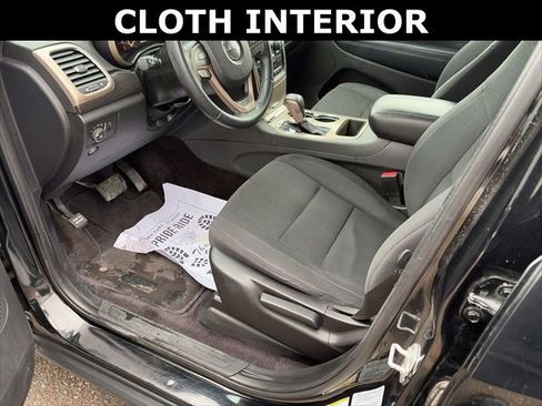 Used 2017 Jeep Grand Cherokee Laredo image 15
