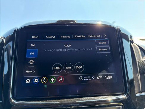 Used 2023 Chevrolet Traverse LT w/ LPO, Floor Liner Package AWD/4WD image 11