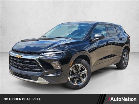 Used 2025 Chevrolet Blazer LT FWD image 1