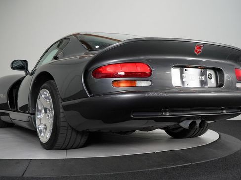 Used 2002 Dodge Viper GTS RWD image 22