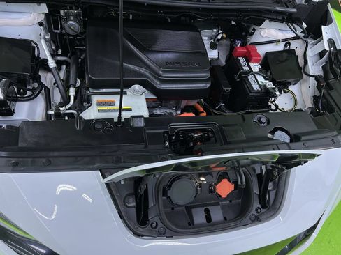 Used 2025 Nissan Leaf S FWD image 17