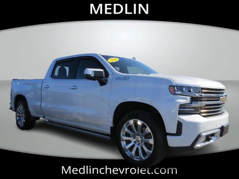 Used 2020 Chevrolet Silverado 1500 High Country w/ Technology Package AWD/4WD image 2