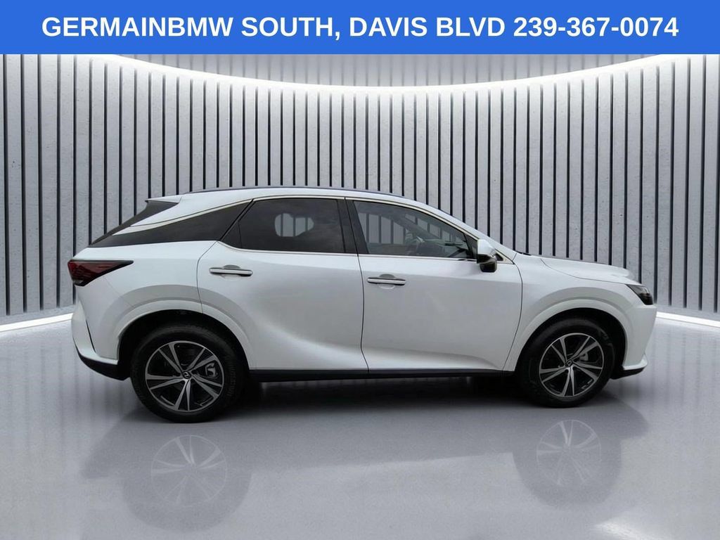 Used 2025 Lexus RX 350 Premium FWD image 4