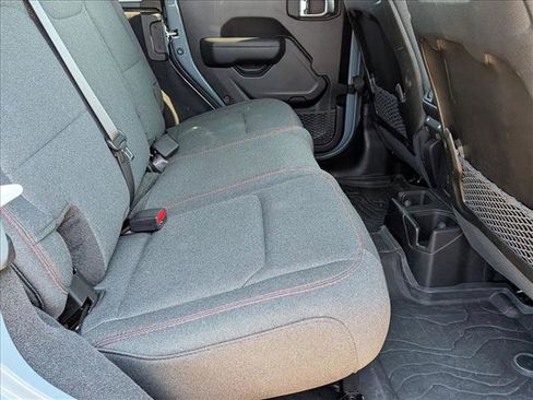 Used 2024 Jeep Wrangler Unlimited Rubicon w/ Technology Group image 19