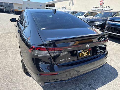 Used 2025 Honda Accord Sport image 18