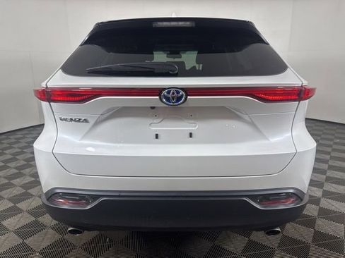 Used 2023 Toyota Venza LE AWD/4WD image 21