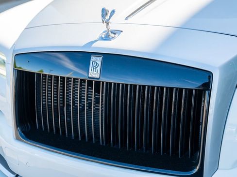 Used 2018 Rolls-Royce Wraith RWD image 9