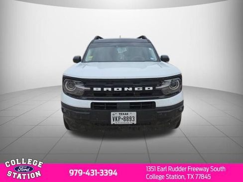 Used 2024 Ford Bronco Sport Outer Banks w/ Tech Package AWD/4WD image 2