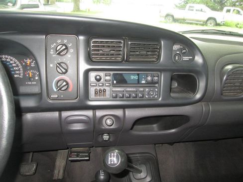 Used 1999 Dodge Ram 2500 Truck 4x4 Quad Cab image 14