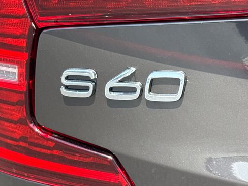 Used 2025 Volvo S60 B5 Core AWD/4WD image 9