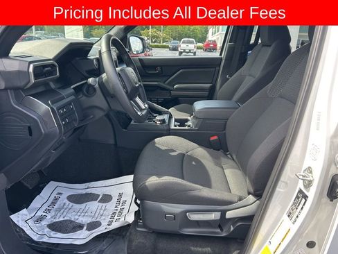 Used 2025 Toyota 4Runner SR5 AWD/4WD image 2