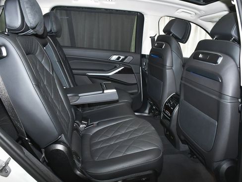 Used 2026 BMW X7 xDrive40i image 66
