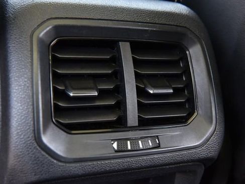 Used 2023 Volkswagen Tiguan SE w/ Panoramic Sunroof Package AWD/4WD image 23