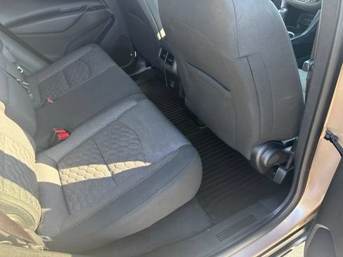 Used 2019 Chevrolet Equinox LT FWD image 24