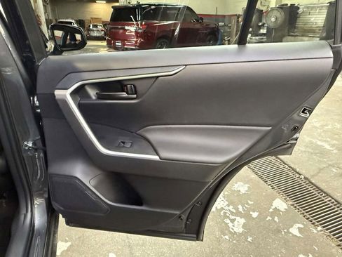 Used 2025 Toyota RAV4 LE AWD/4WD image 18