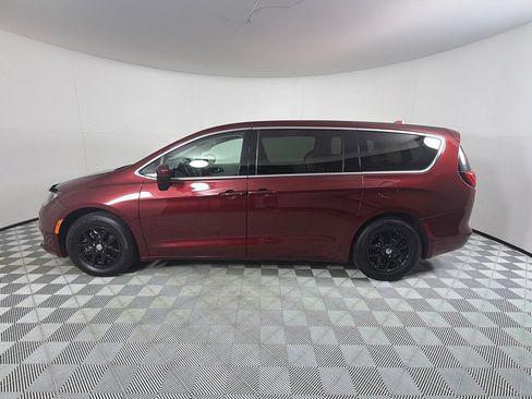 Used 2019 Chrysler Pacifica LX FWD image 8