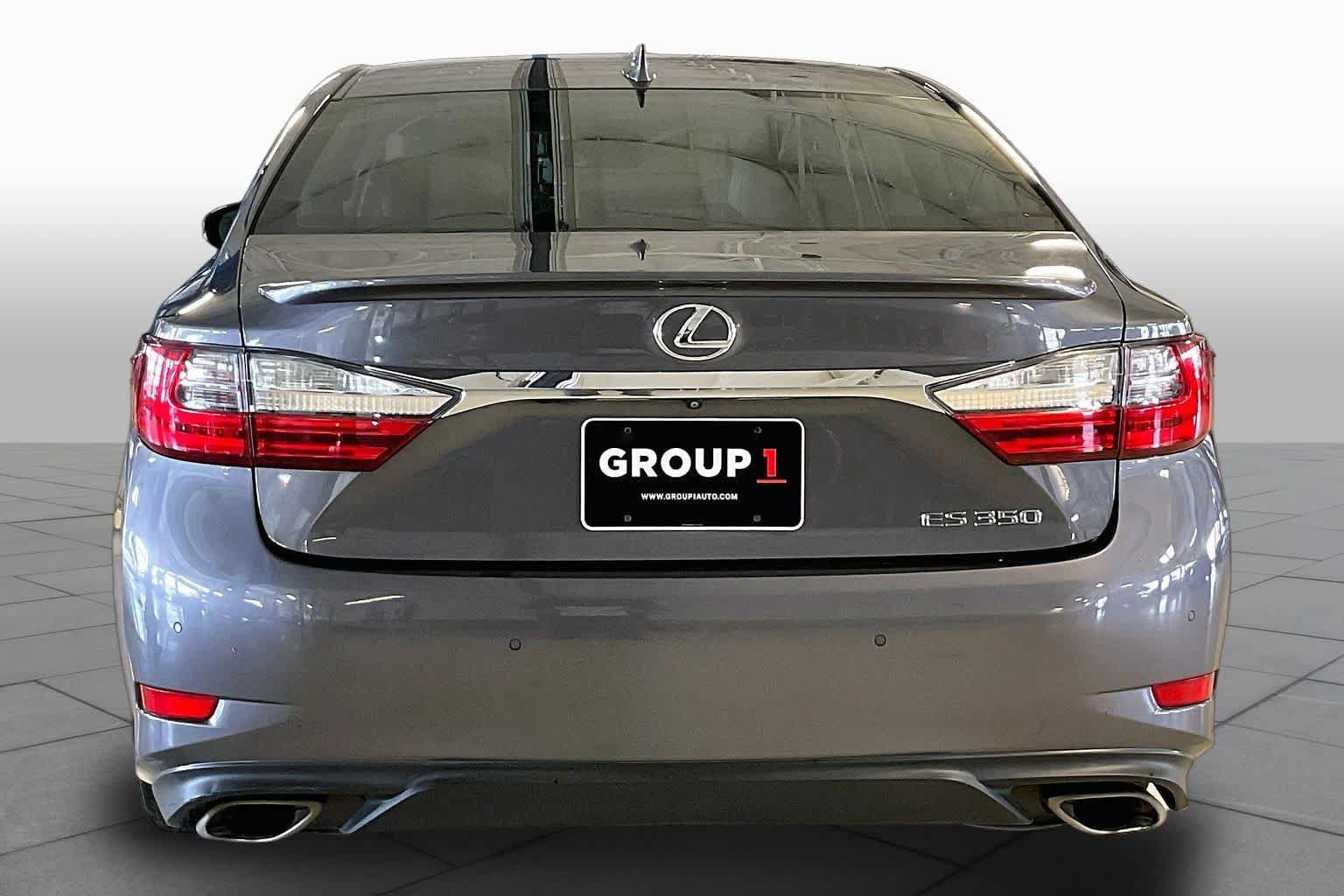 Used 2017 Lexus ES 350 w/ Premium Package FWD image 4