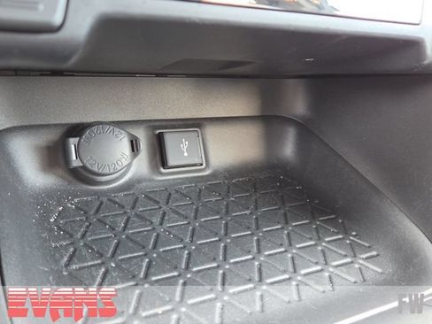 Used 2022 Toyota RAV4 LE w/ Carpet Mat Package (TMS) AWD/4WD image 9