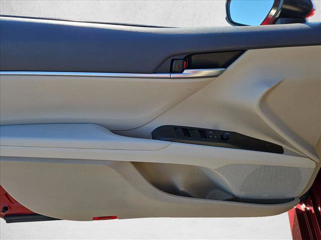 Used 2022 Toyota Camry LE w/ Carpet Mat Package (TMS) FWD image 9