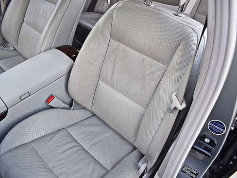 Used 2013 Mercedes-Benz S 550 image 18