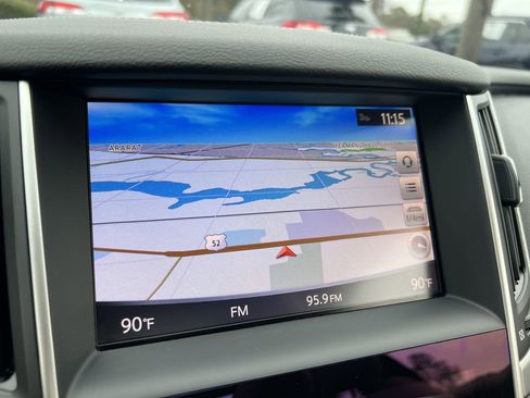 Used 2018 INFINITI Q60 2.0t w/ Sensory Package 2.0T Luxe image 24