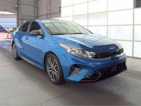 Used 2023 Kia Forte GT-Line w/ GT-Line Premium Package FWD image 4