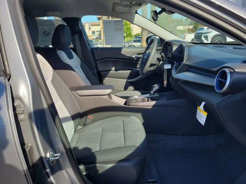 Used 2026 Chevrolet Trax LS w/ LS Convenience Package image 13