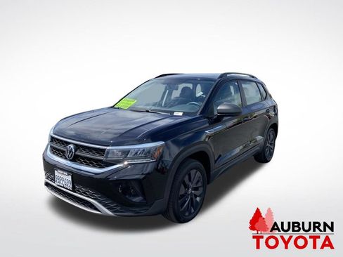 Used 2022 Volkswagen Taos S FWD image 3