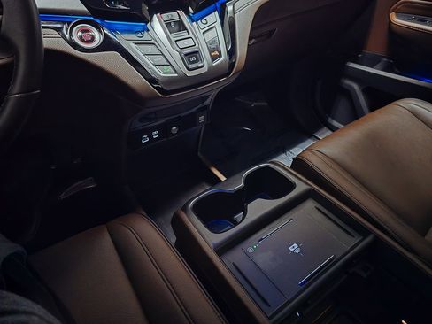 Used 2025 Honda Odyssey Touring image 31