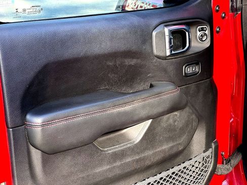 Used 2020 Jeep Gladiator Rubicon image 8