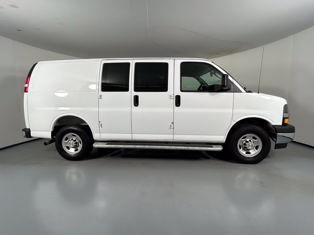 Used 2025 Chevrolet Express 2500 w/ Driver Convenience Package RWD image 8