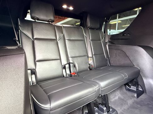 Used 2023 Cadillac Escalade Premium Luxury AWD/4WD image 53