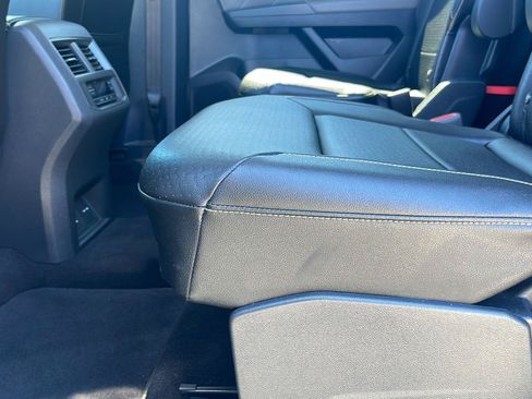 Used 2023 Volkswagen Atlas SE AWD/4WD image 12